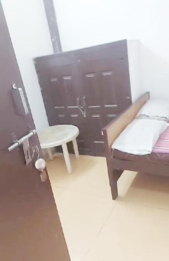 Gandhi Ganaga Guest House 瓦拉纳西 外观 照片