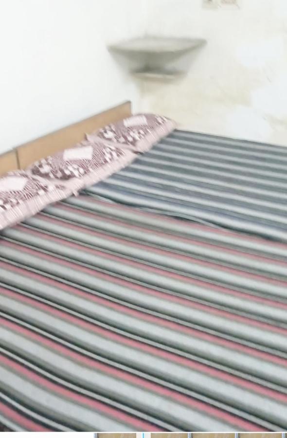 Gandhi Ganaga Guest House 瓦拉纳西 外观 照片