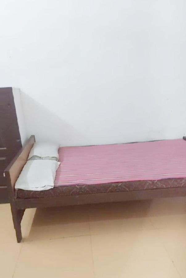 Gandhi Ganaga Guest House 瓦拉纳西 外观 照片
